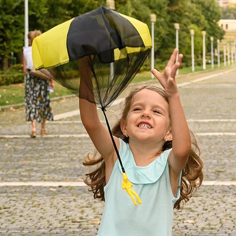Hand Throwing Mini Soldier Cam - Kids Outdoor Education recensione e prezzo